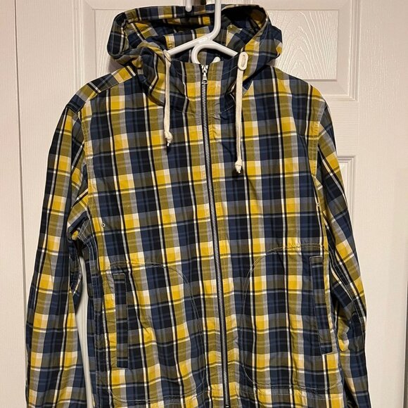 Uniqlo Unisex Light Rain Jacket (M)(EUC) - Picture 2 of 4